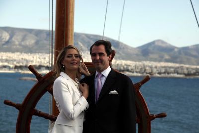 Σε λιγότερο από μία ώρα ο γάμος στις Σπέτσες