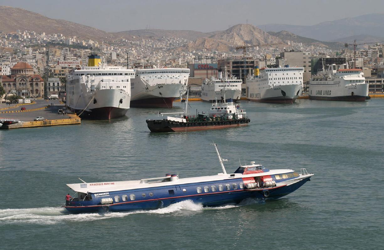 Απαγορεύτηκε ο απόπλους ιπτάμενου δελφινιού