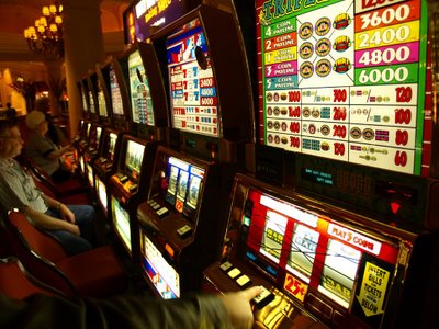 Ασφυκτικά τα χρονικά περιθώρια για την απελευθέρωση της αγοράς τυχερών παιχνιδιών