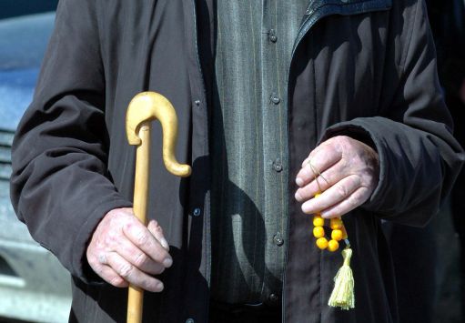 Ξαναπαντρεύτηκε και συνέχισε να παίρνει σύνταξη χηρείας