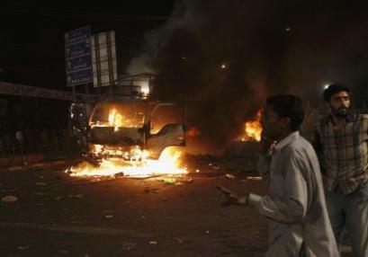 Πύραυλοι σκόρπισαν το θάνατο στο Πακιστάν