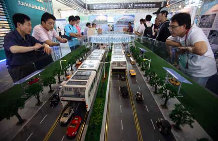 Υπερ-λεωφορείο για τους δρόμους του Πεκίνου