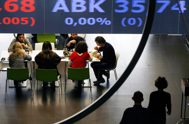 Οι τράπεζες έδωσαν «σωσίβιο» στην αγορά