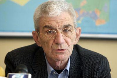 «Τιμή και ευθύνη η στήριξη του ΠΑΣΟΚ»