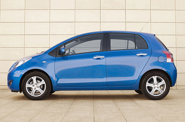 Υβριδικό Toyota Yaris από το 2011;