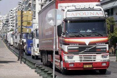 Κομβόι φορτηγών σε Θεσσαλονίκη και Λάρισα