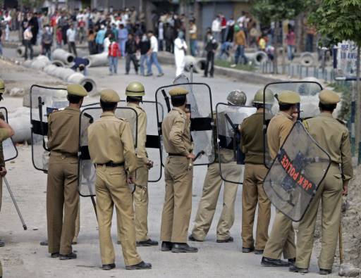 Νεκροί σε διαδηλώσεις στην Ινδία