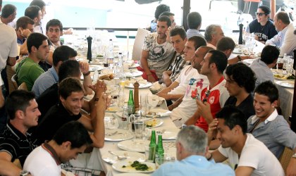 Τους κέρασε ο Πάντελιτς