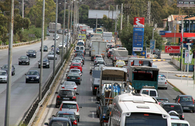 Απέραντο… παρκινγκ ο Κηφισός