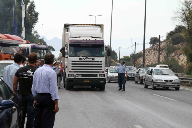Απαγορεύεται και σήμερα η κυκλοφορία φορτηγών στις εθνικές οδούς