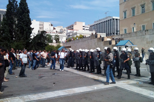 Στη Βουλή αντιπροσωπεία των ιδιοκτητών φορτηγών και των σιδηροδρομικών