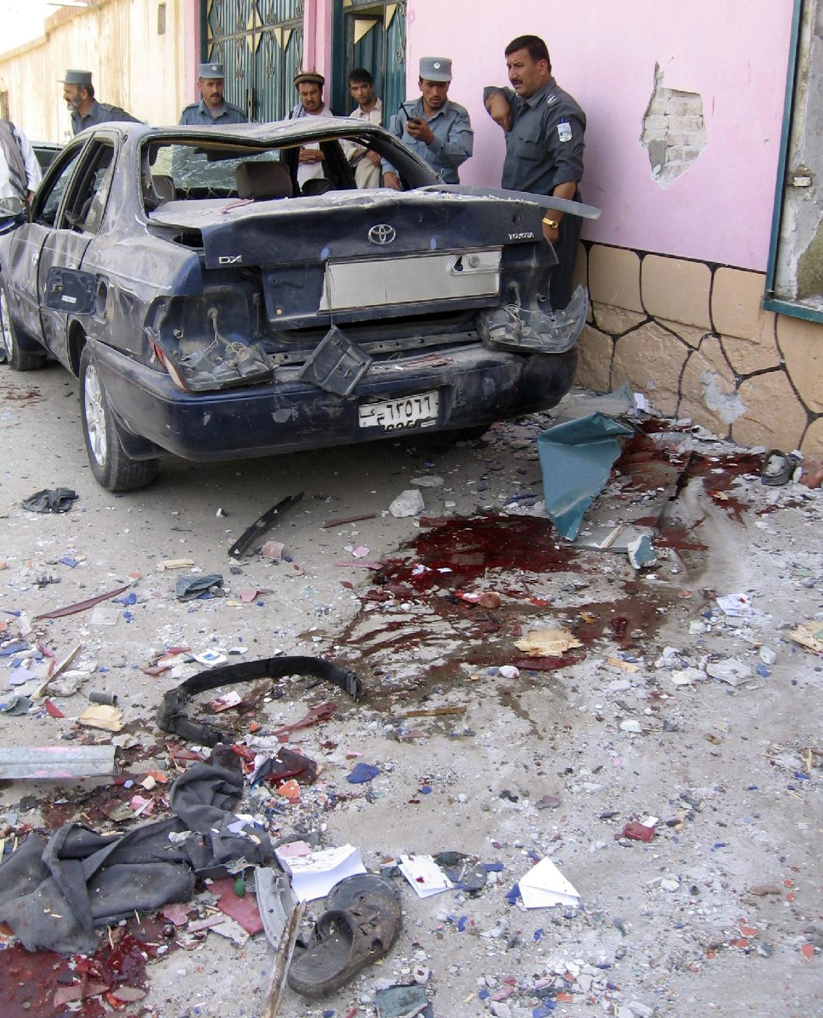Επιθέσεις αυτοκτονίας με τρεις νεκρούς στο Αφγανιστάν