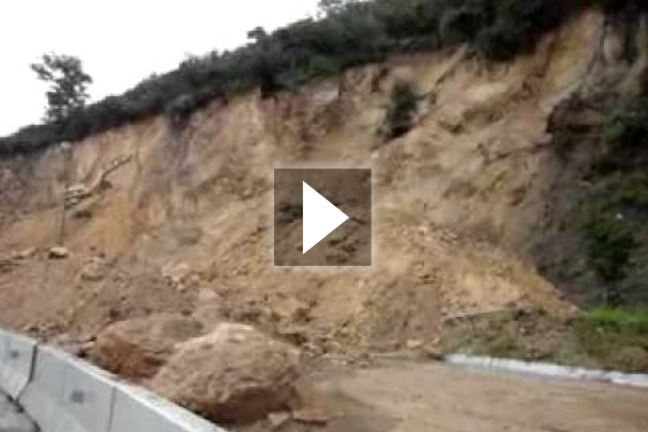 Οι ισχυρές βροχοπτώσεις προκάλεσαν φονικές κατολισθήσεις
