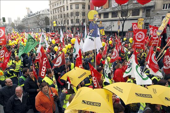 Πάνω από 4 εκατομμύρια οι άνεργοι στην Ισπανία