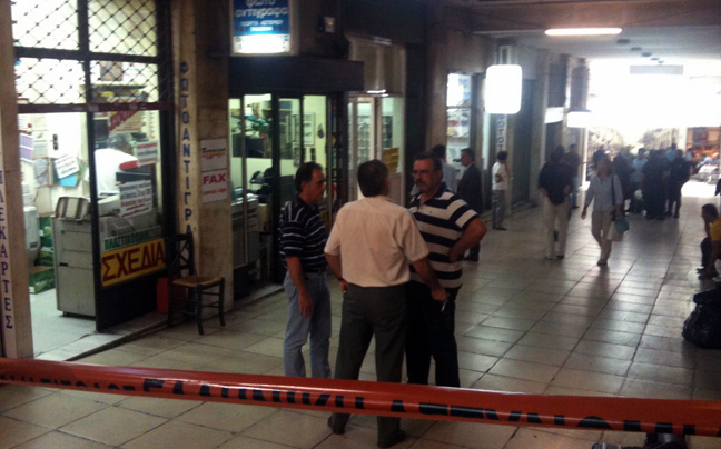 Ληστεία με αεροβόλο σε σούπερ μάρκετ