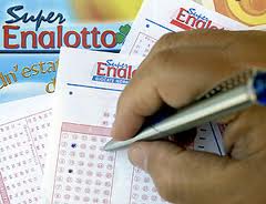 Τεράστιο τζακ ποτ στο Superenalotto