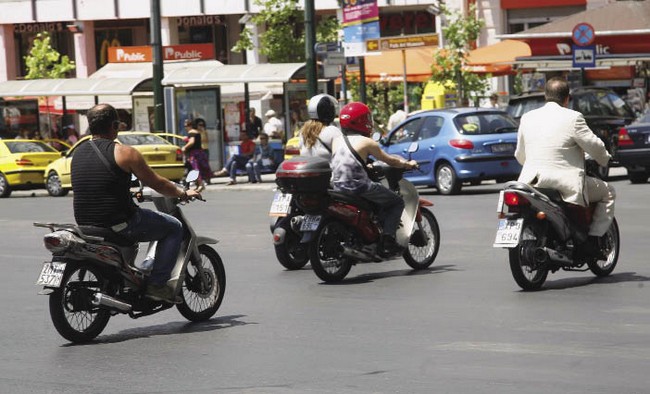 Παράταση για τις άδειες οδήγησης μοτοποδηλάτων