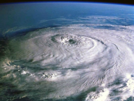 Περιμένουν μέχρι και 10 τυφώνες στον Ατλαντικό