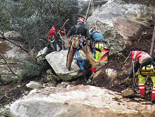 Τουλάχιστον 10 νεκροί στην Ινδία από κατολισθήσεις