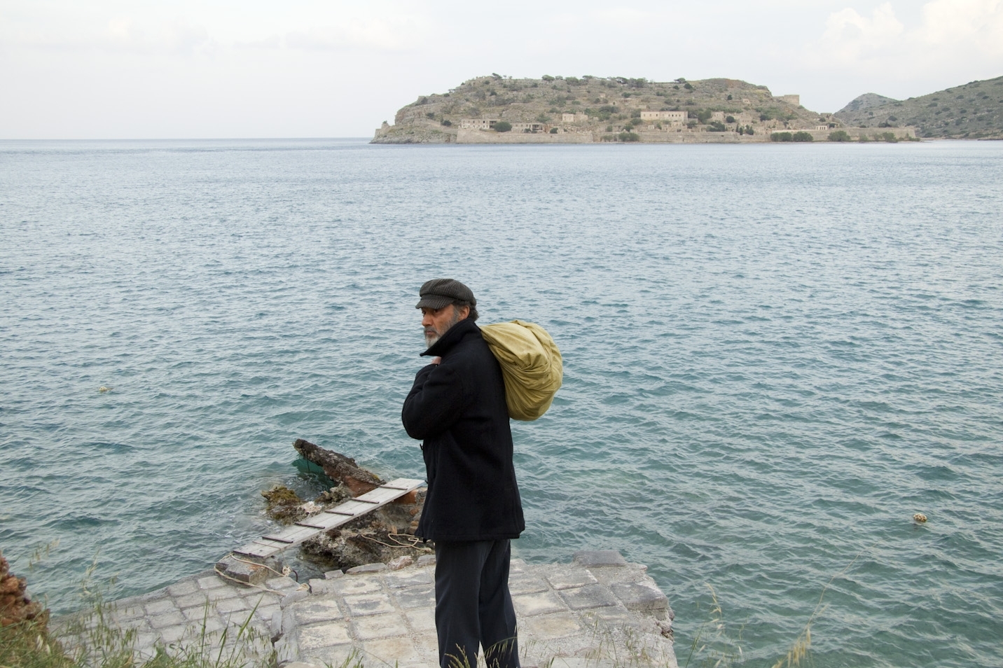 Υποψήφιο για τρία βραβεία «Το Νησί»