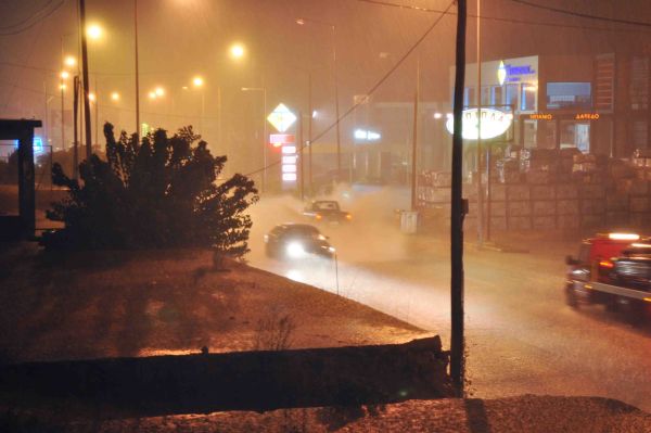Προβλήματα από τη βροχή και στη Μακεδονία