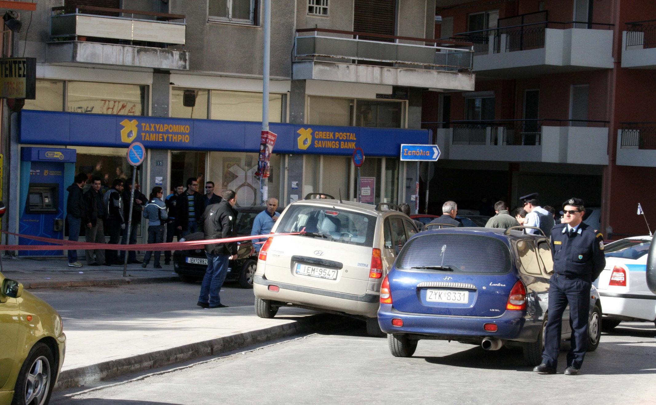 Ληστεία με… Καλάσνικοφ στην Τεγέα