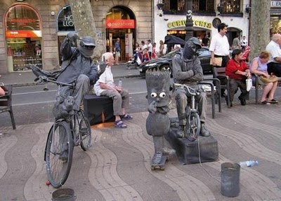 Οι επαγγελματίες ζητιάνοι της La Rambla