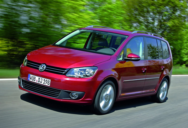 Οι τιμές των νέων VW Touran και Touareg