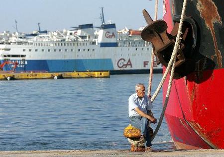 Απεργιακές κινητοποιήσεις προαναγγέλλει η Πανελλήνια Ναυτική Ομοσπονδία