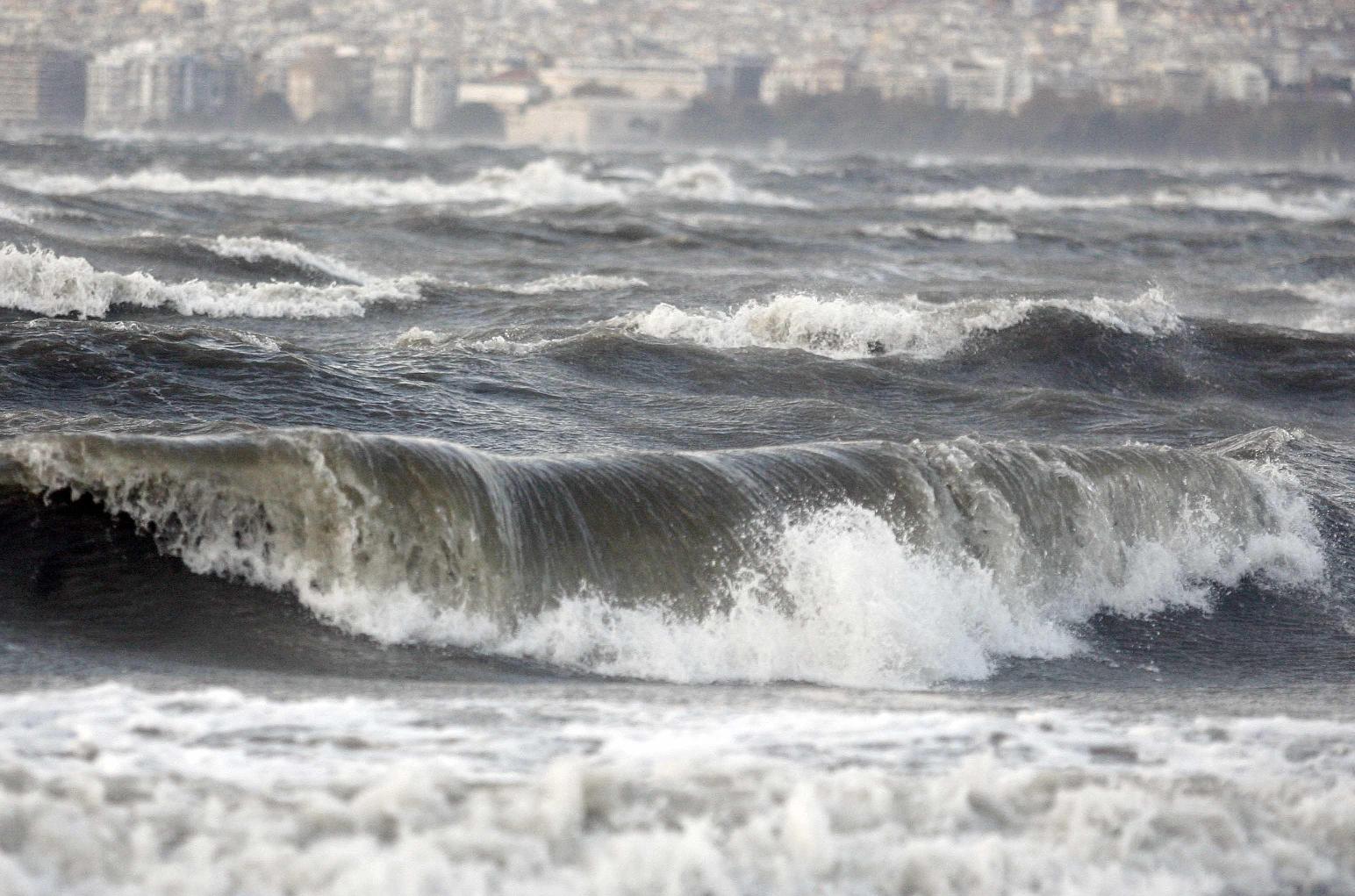 Κλειστά πορθμεία λόγω κακοκαιρίας