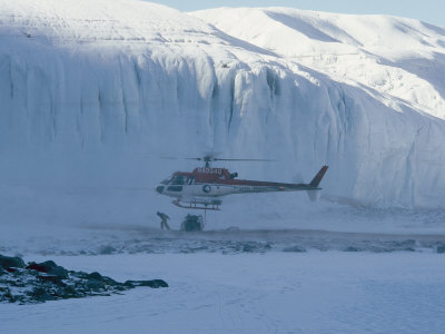 Τρεις τραυματίες από αναγκαστική προσγείωση ελικοπτέρου στην Ανταρκτική