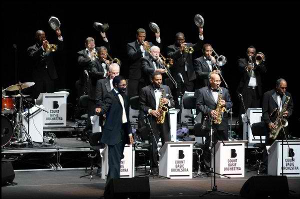 Count Basie Orchestra στο Μέγαρο Μουσικής