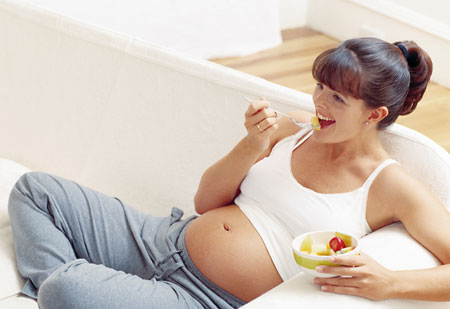 Τι μπορεί να φάει μια έγκυος στις γιορτές;