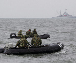Ένας νεκρός από σύγκρουση σκαφών στην Κορέα