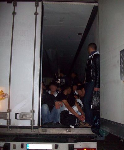Συνελήφθησαν στην Πάτρα παράνομοι μετανάστες και ο διακινητής τους
