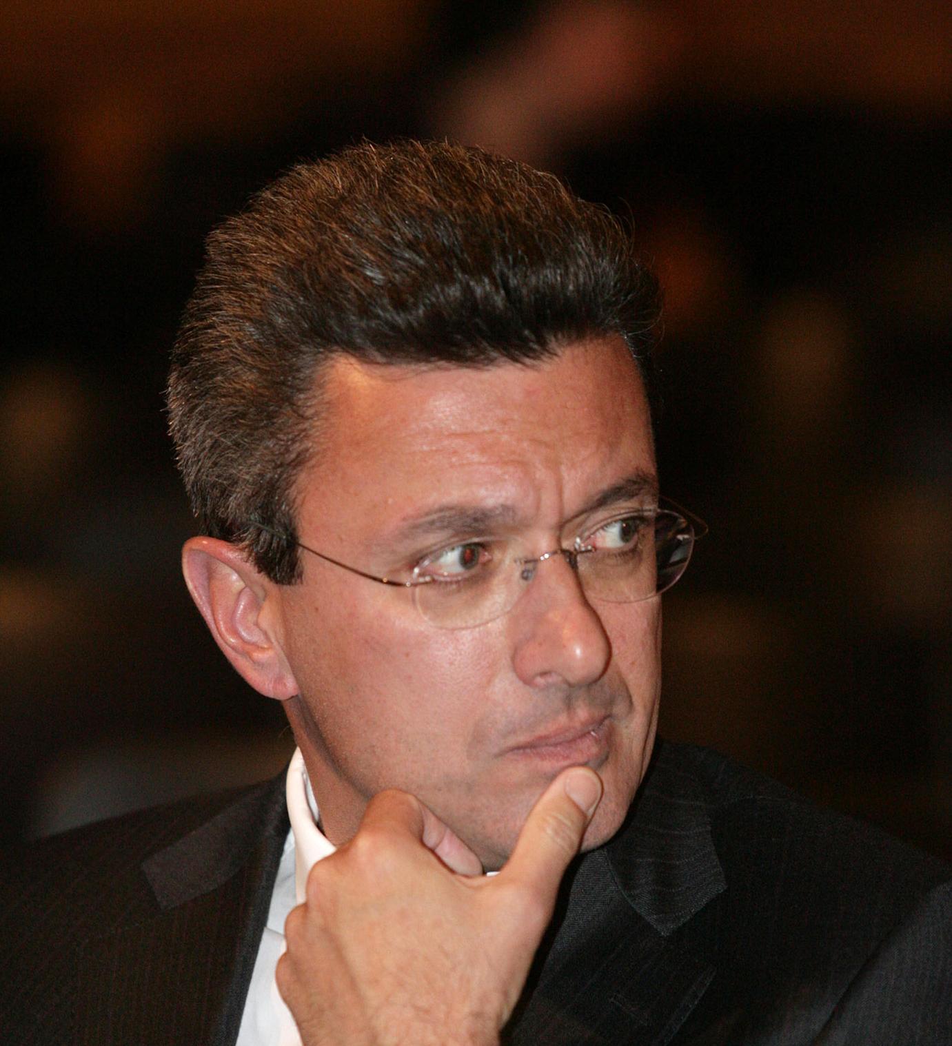 Πρόσωπο με Πρόσωπο έρχονται…