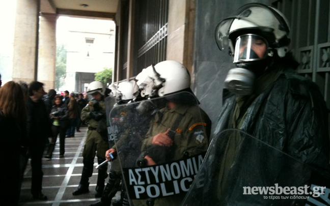 Μικροεντάσεις στην πορεία