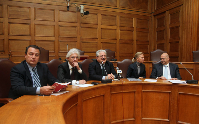 ΝΔ: Άκυρη η παραπομπή των τριών για Βατοπέδι