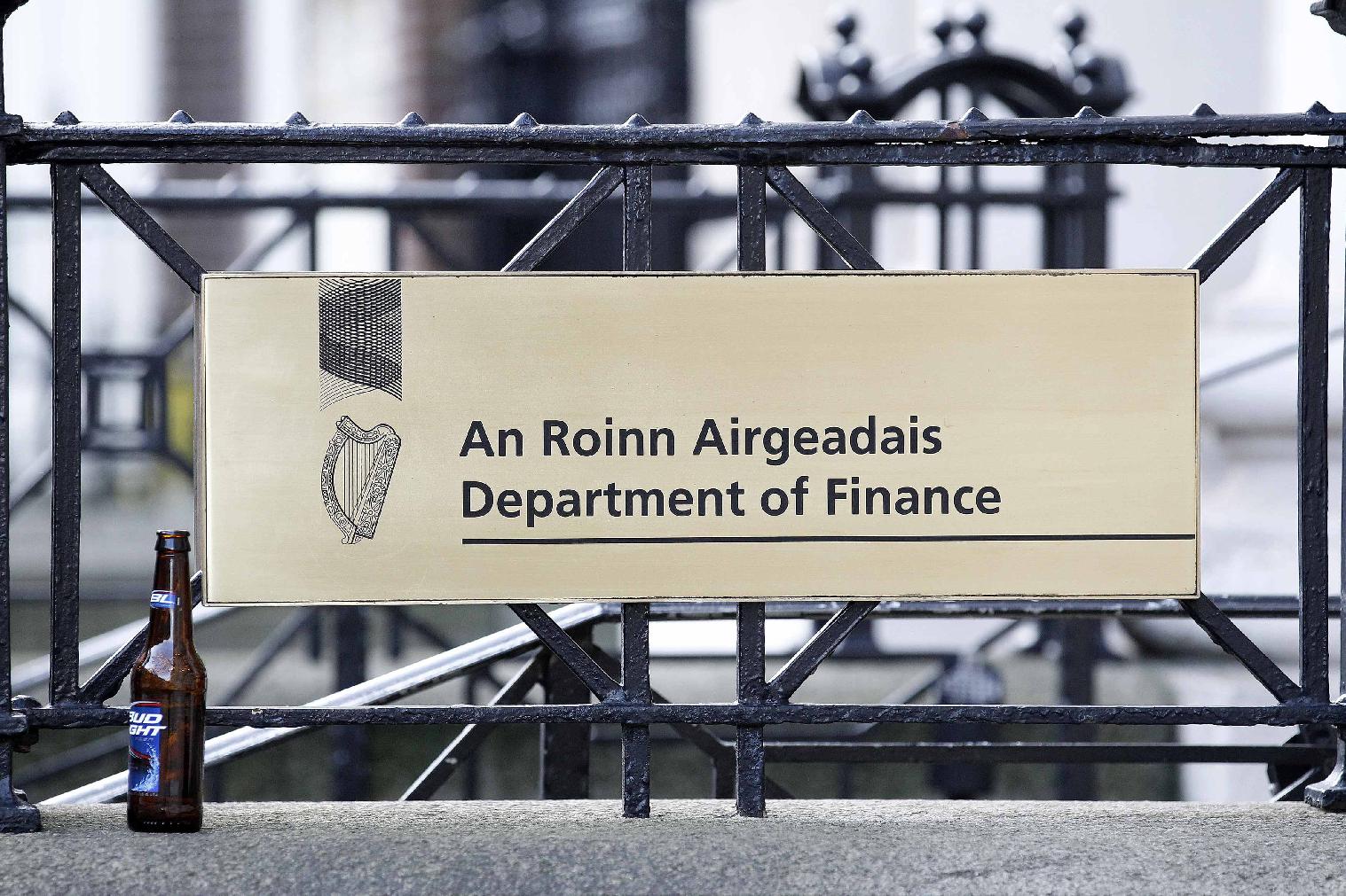 Η χρεωκοπία απειλεί περισσότερο την Ιρλανδία παρά την Αργεντινή