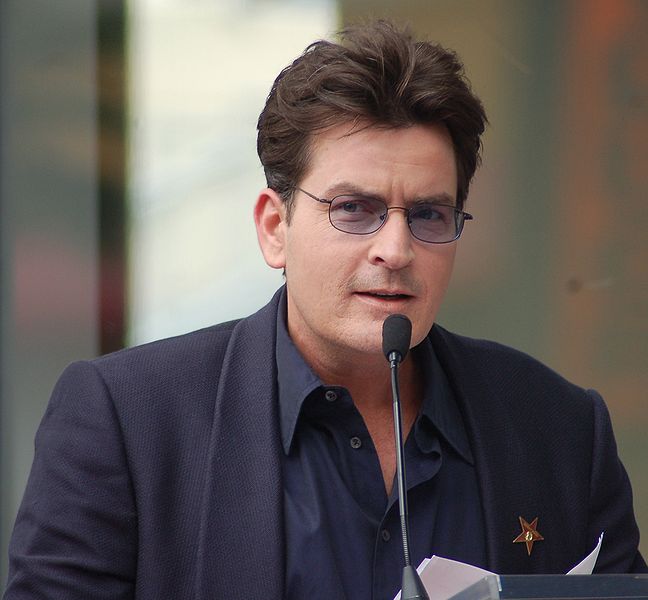 «Στο σφυρί» χειρόγραφα του Charlie Sheen