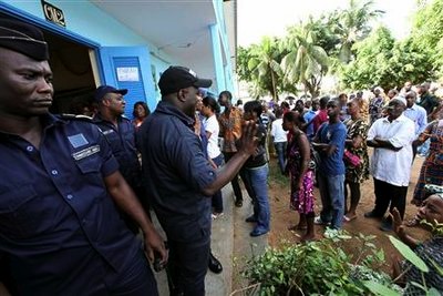Αίμα χύθηκε σε διαδήλωση στην Ακτή Ελεφαντοστού