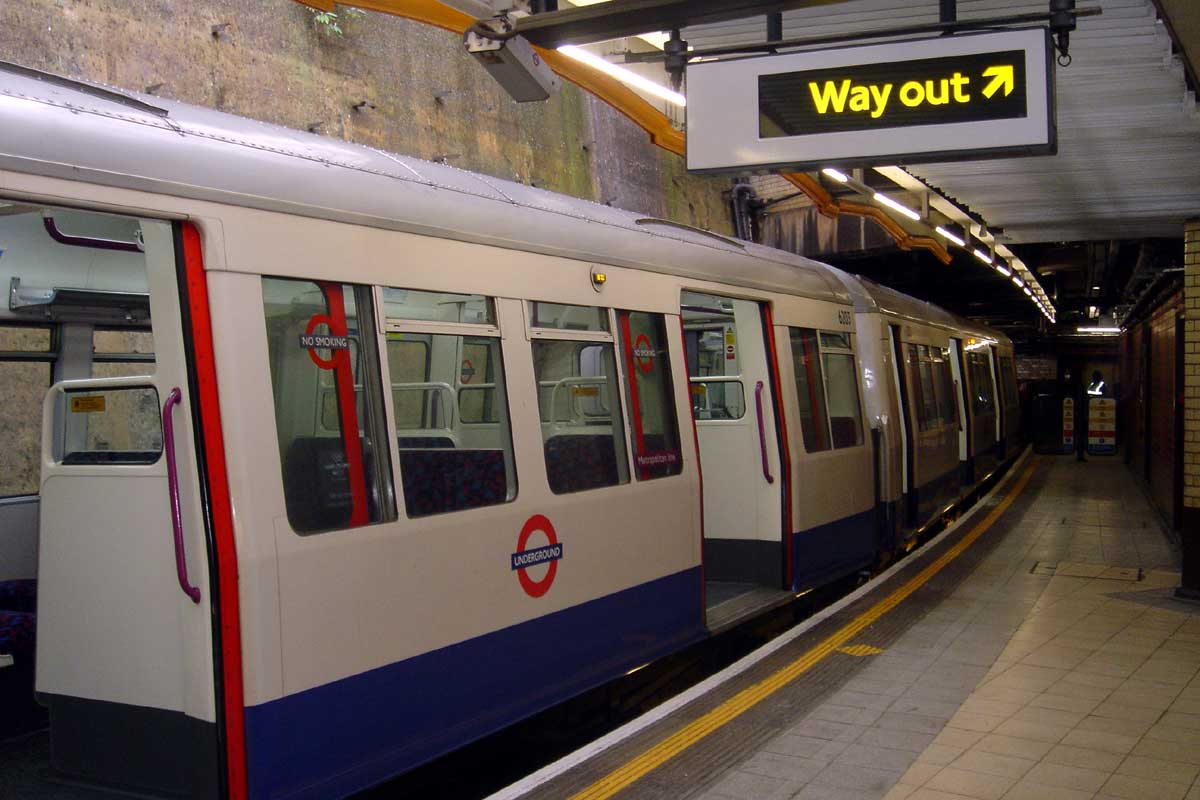 Λήξη συναγερμού στον σταθμό του μετρό στο Λονδίνο