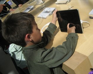 Tο iPad πρώτο στις προτιμήσεις των παιδιών