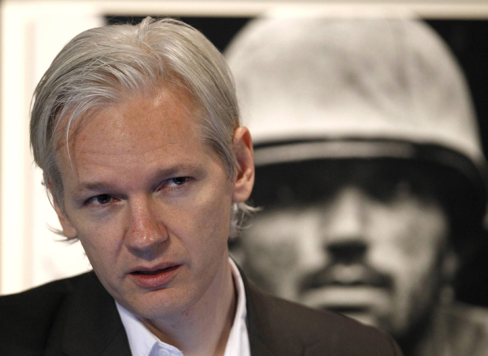 Ο «κύριος WikiLeaks» απέφυγε τη σύλληψη