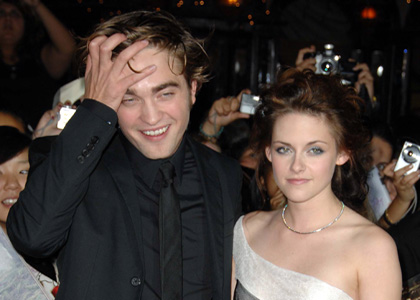 Με το ζόρι παντρειά για Robert Pattinson-Kristen Stewart