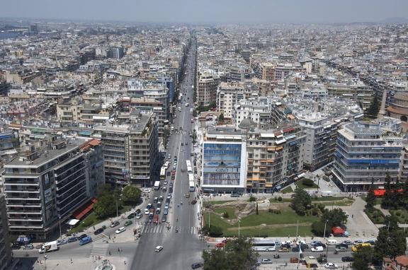 Άρχισε η έξοδος των Θεσσαλονικέων