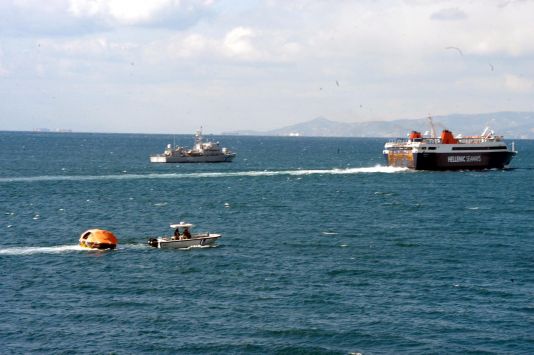 Λιποθύμησε την ώρα που ψάρευε μέσα στο σκάφος