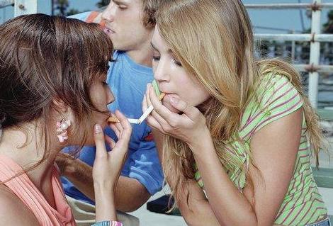 Υψηλές οι «επιδόσεις» των Ελλήνων μαθητών στο κάπνισμα