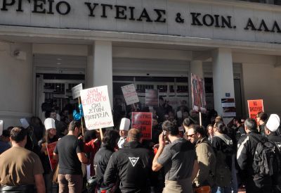 «Στα τασάκια λέμε “ναι”»