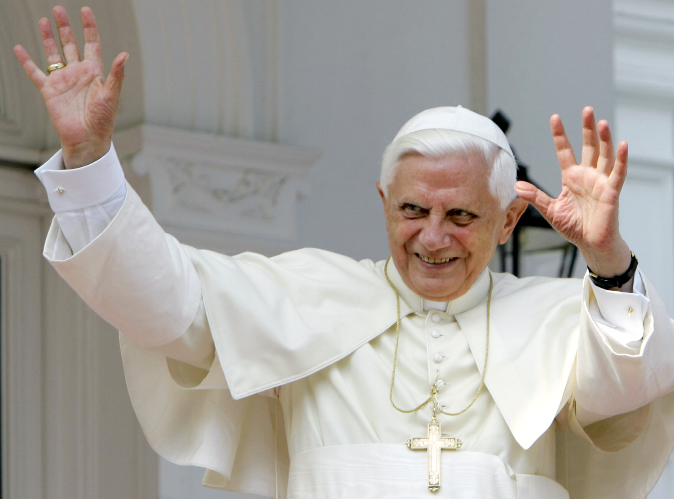 Κατηγορούν τον Πάπα για «έγκλημα κατά της ανθρωπότητας»